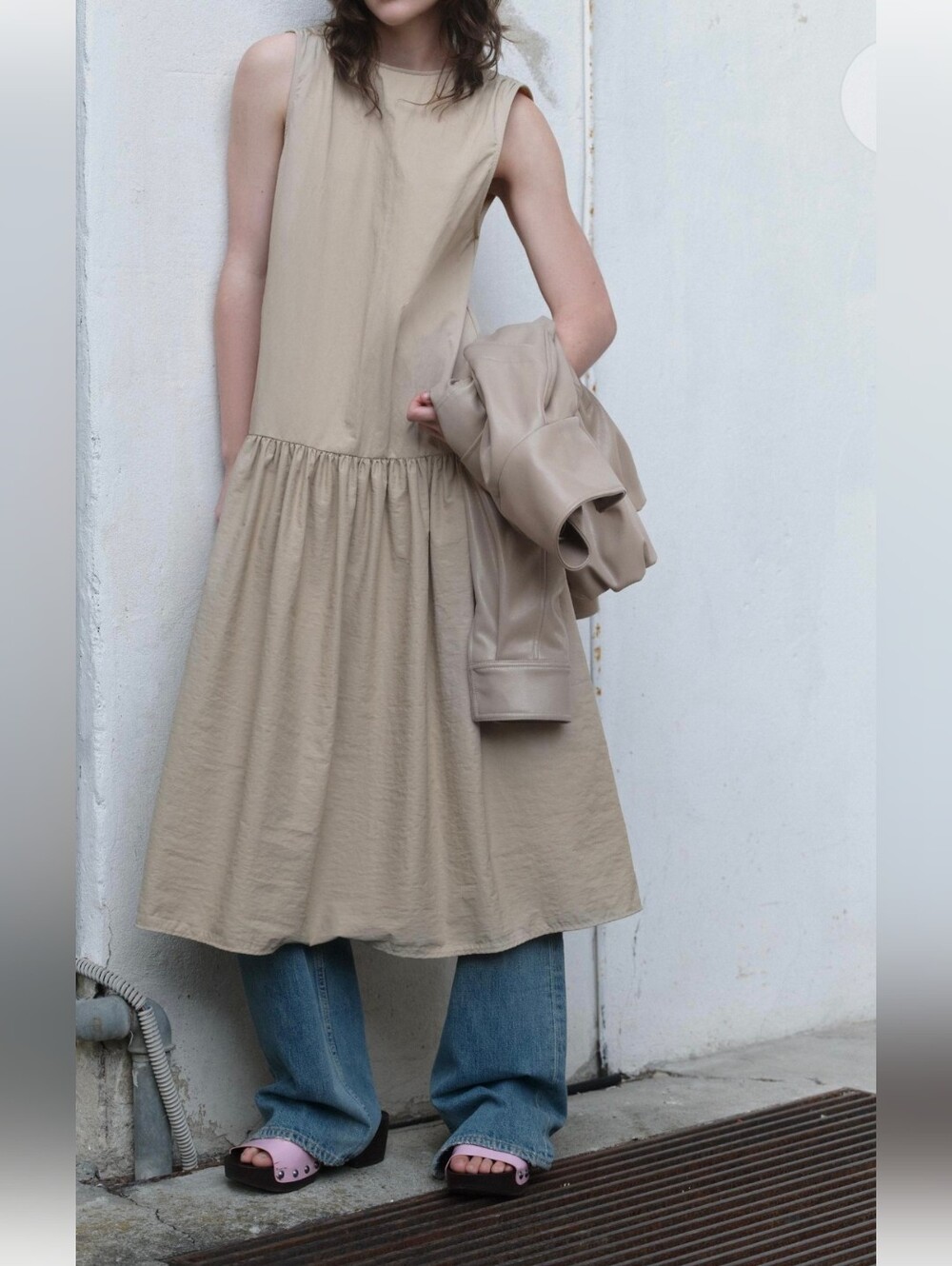Zara Sleeveless Beige Drop-Waist  Dress(S)